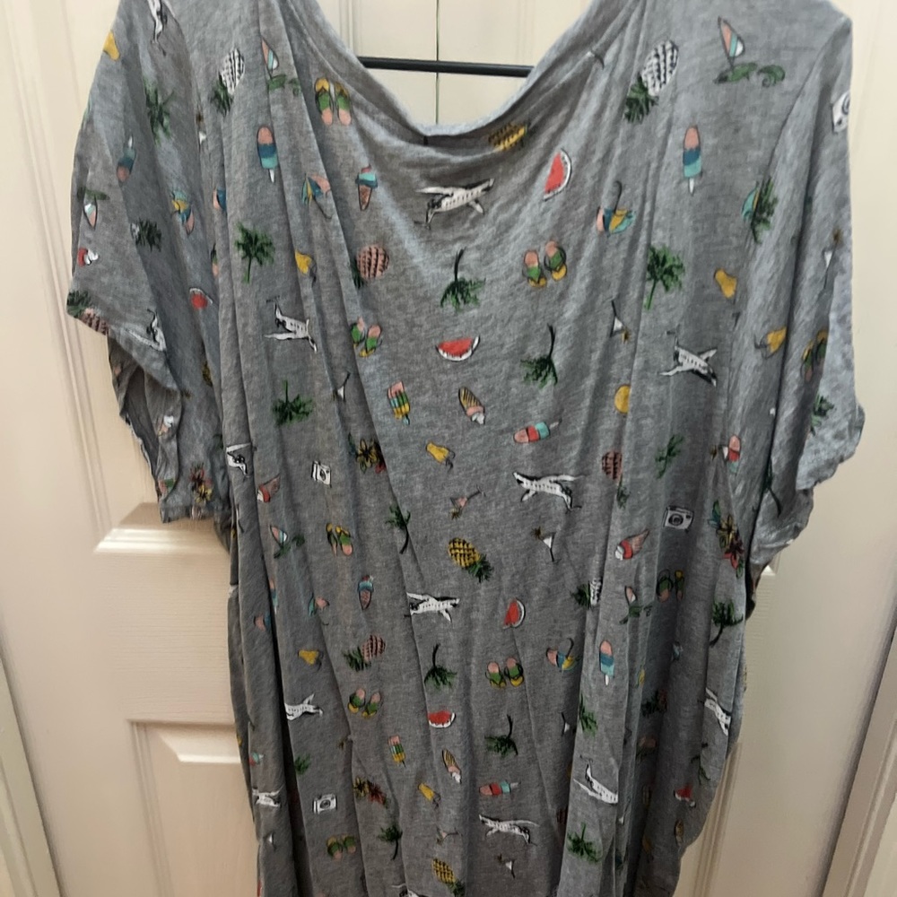 Never worn torrid shirt